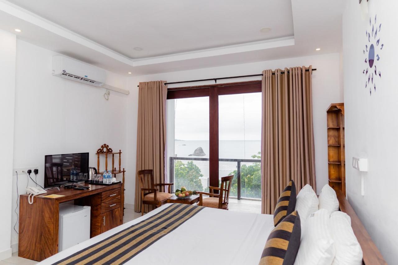 Centhara Beach Weligama Hotel Kültér fotó