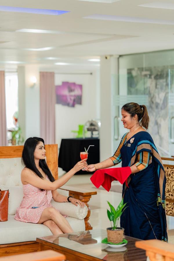 Centhara Beach Weligama Hotel Kültér fotó