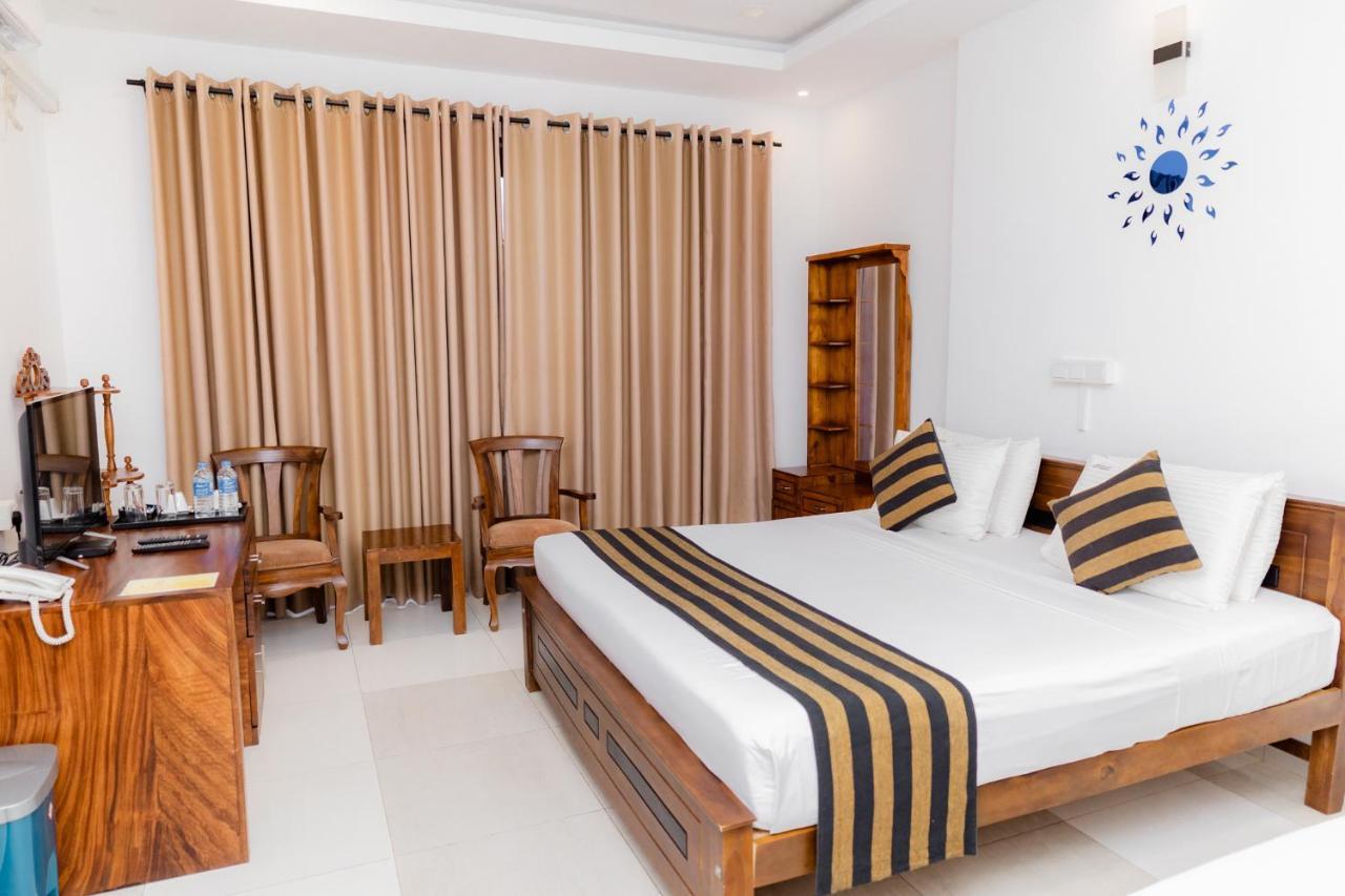 Centhara Beach Weligama Hotel Kültér fotó